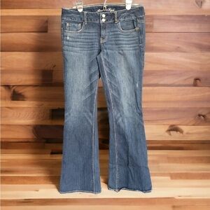 American Eagle Outfitters “Artist stretch med Blue Flare Jeans size 2